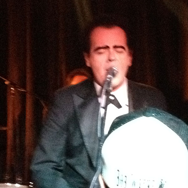 Unknown Hinson performs at Ruby Tuesday in Columbus, OH